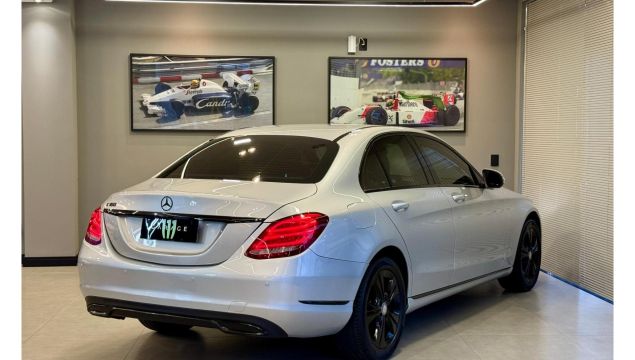 Mercedes-Benz C-180