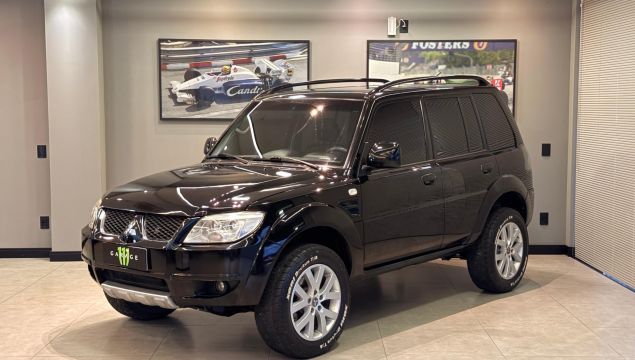Mitsubishi Pajero TR4
