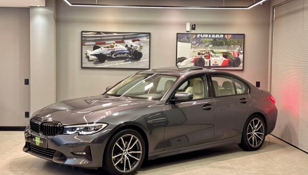 BMW 320i
